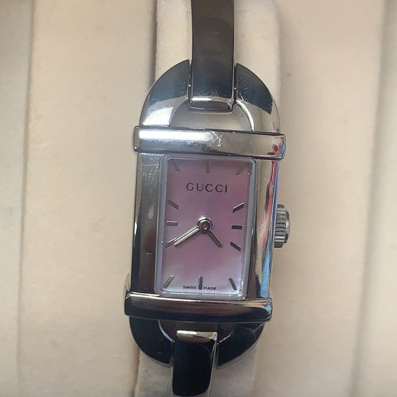 💥SALE💥Authentic Gucci Watch Mother Pearl 6800L🌸 - Picture 16 of 17